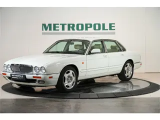 Jaguar XJR 4.0 Handgeschakeld M1100 (bj 1995)