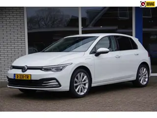 Volkswagen Golf Hybrid SOH 89% IQ.light Trekhaak Carplay Stoelverwarming