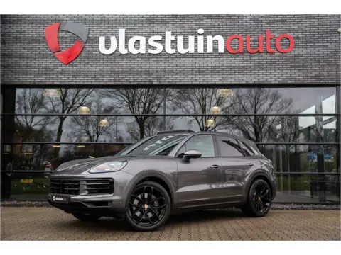 Porsche Cayenne 3.0 E-Hybrid , Sport Chrono, Luchtvering, Softclose, HUD, Pano,