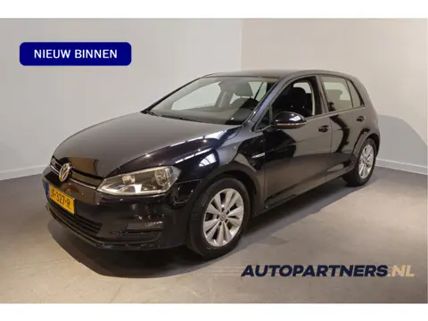 Volkswagen Golf 1.0 TSI Business Edition Connected - Navi - Achteruitrijcamera - Cruise - Sensoren v