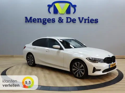 BMW 3-serie 320e Business Edition Plus Airco ECC | Laser | Camera | Cruise Control | 18 Inch | Apple