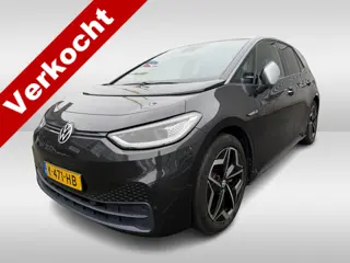 Volkswagen ID.3 First Plus 58 kWh Navigatie / Stoelverwarming / Clima / App-connect / Achteruitrijca