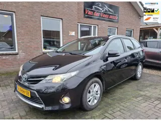 Toyota Auris Touring Sports 1.8 Hybrid Aspiration. 1ste eigenaar, netjes en luxe uitgevoerd o.a. cam