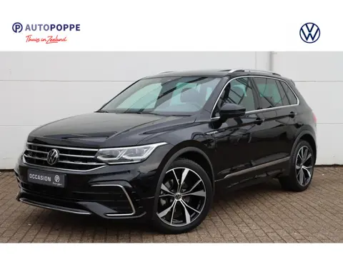 Volkswagen Tiguan 1.5 TSI R-Line Business+ | Panorama dak | Camera | Carplay | Keyless