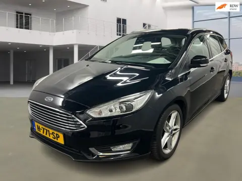 Ford Focus Wagon 1.5 EcoBoost Titanium|xenon|camera|navi|halfleder|stoelverw|6bak
