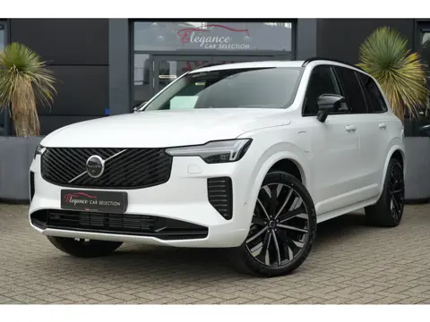 Volvo XC90 2.0 T8 FACELIFT Plug-in hybrid AWD Plus Dark 455pk Panoramadak/Bowers&Wilkins/Luchtvering