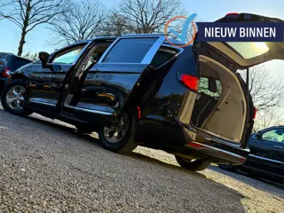 Chrysler Grand Voyager 3.6 V6 LIMITED HYBRID EMINENCE-BLACK J.DAIMLER TV/DVD/