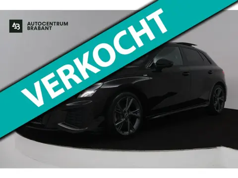 Audi A3 Sportback 30 TFSI S edition (PANORAMADAK, LANE-ASSIST, CRUISE CONTROL, PARKEERSENSOREN, NAVI