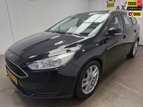 Ford Focus Wagon 1.0 Titanium BOVAG GARANTIE ! 4X NIEUWE BANDEN ! NETTE AUTO !