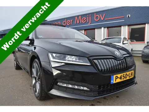 Škoda Superb Combi 1.4 TSI iV Sportline Business , PANODAK ,TREKH , VIRTUAL COCKPIT ,ST+STUR EN BANK