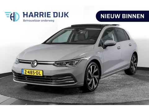 Volkswagen Golf 1.4 eHybrid Style | S/K-Panodak | Elek. Trekhaak | Dig. Cockpit | Adapt. Cruise | St
