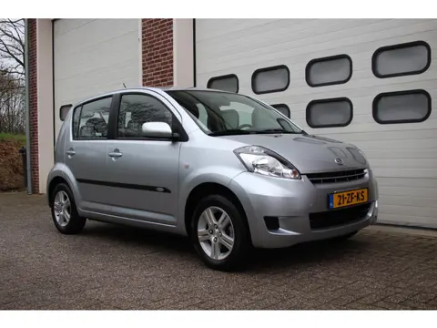 Daihatsu Sirion 2 1.3-16V Sport * Automaat / Nap / Airco / LM *