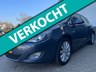 Opel Astra 1.6 Sport/Navi/Xenon/Trekhaak/PDC/Cruise-c/Climate-c