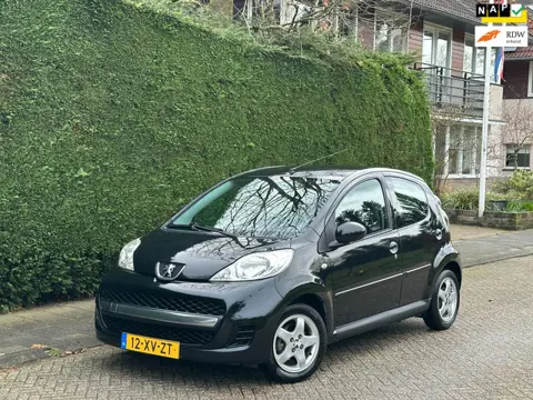 Peugeot 107 1.0-12V XS RIJDGOED/AIRCO/APK 1-27/TOERENTELLER
