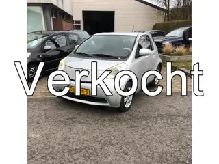 Toyota iQ 1.0 VVTi Comfort.Zeer nette en prima rijdende iQ,Electr pakket Enz enz. Apk 19-09-2026