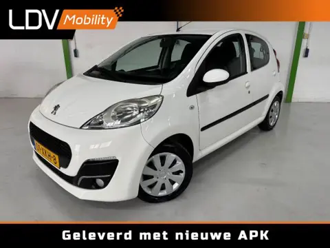 PEUGEOT 107 1.0 ACTIVE / Trekhaak / Airco / 5-deurs / Nette auto / Documentatie aanwezig.