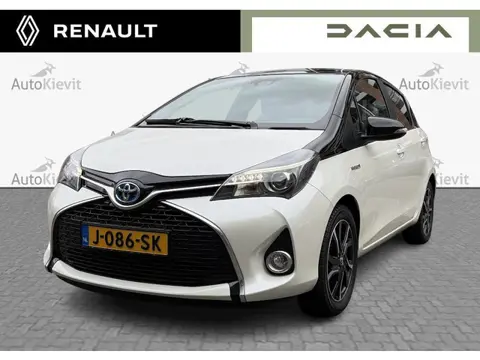 Toyota Yaris 1.5 Hybrid Dynamic Bi-Tone - Trekhaak / Stoelverwarming / Camera