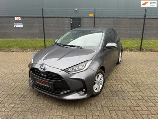 Toyota Yaris 1.5 Hybrid Dynamic *AUTOMAAT-NAVI-9.000KM!*