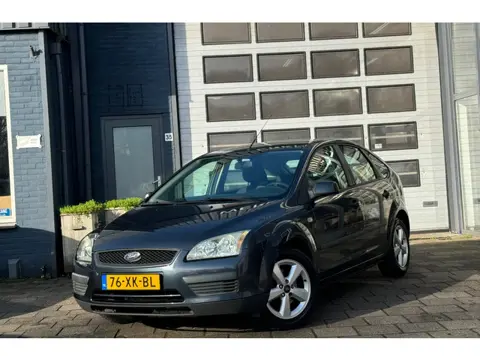 Ford Focus 1.6-16V Champion | Elek-Pakket | Airco | PDC | 5-DRS