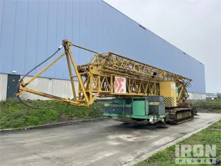 4400 kg Tracked Self-Erecting Tower Crane (bj 1991)