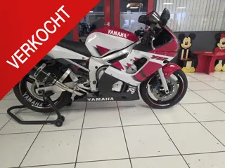 Yamaha YZF-R6 hele nette yamaha r6 met sportuitlaat
