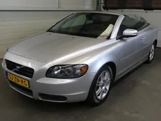 Volvo C70 Convertible 2.4i Momentum - Leer - Trekhaak - Mooie auto!