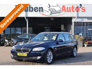 BMW 5-serie Touring 528xi High Executive Camera, Stoelverwarming, Achterbank verwarmbaar, Navigatie,