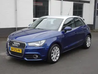 Audi A1 Sportback 1.4 TFSI Attraction Airco, cruise controle, navigatie, stoel verwarming, parkeerse