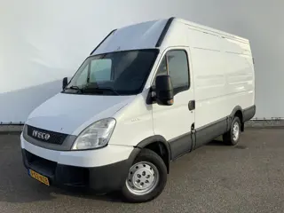 Iveco Daily 35S13V 330 H3 3 Zits Trekhaak & Opstap