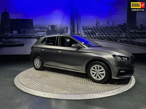 Skoda FABIA 1.0 TSI Business Edition *Camera*PDC*Winterpack*App*NAVI*