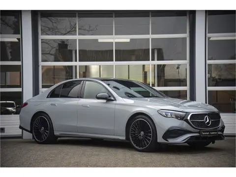Mercedes-Benz E-Klasse 300 e AMG Line (bj 2024, automaat)