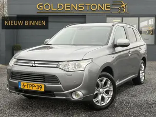 Mitsubishi Outlander 2.0 PHEV instyle 2e Eigenaar,Trekhaak,Navi,Camera,Clima,Cruise,Stoelverwarming,