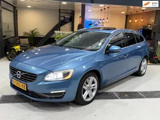 Volvo V60 2.4 D6 AWD Plug-In Hybrid Summum|PANO|Trekhaak|Camera|NAP