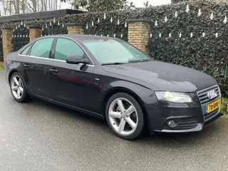 Audi A4 Limousine 2.0 TFSI S edition / 177.454 km(NAP)/ 2010