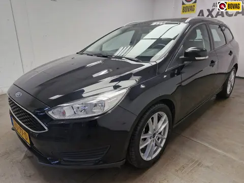 Ford Focus Wagon 1.0 Titanium BOVAG GARANTIE ! 4X NIEUWE BANDEN ! NETTE AUTO !