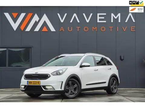 Kia Niro 1.6 GDi Hybrid ExecutiveLine 2017 Parelmoer wit Automaat Trekhaak Airco Clima Cruise contro