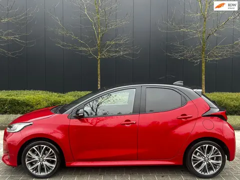 Toyota Yaris 1.5 Hybrid 130 GR Sport | Fabrieksgarantie | Navi | Camera | Cruise control