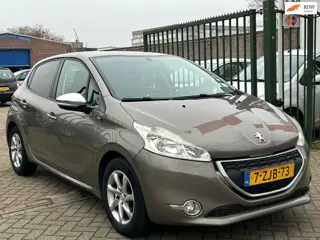 Peugeot 208 1.2 VTi Style Airco cruis control cv op afs elektrische ramen
