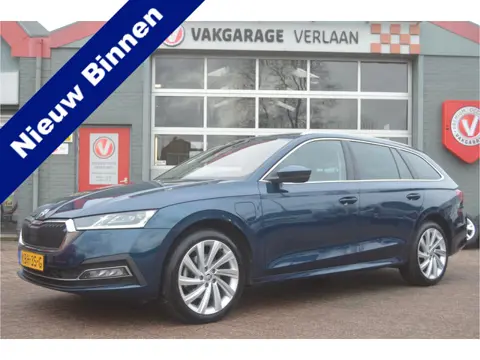 Škoda Octavia Combi 1.4 TSI iV PHEV Business Edition Plus leder trekhaak 12 mnd. gar.
