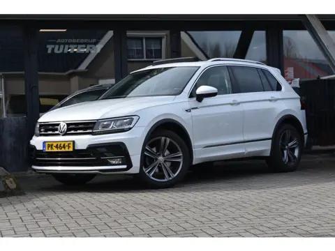Volkswagen Tiguan 1.4 TSI ACT R-LINE | VIRTUAL | PANORAMADAK | NAP | STOELVERWARMING | ADAPTIEVE CRU