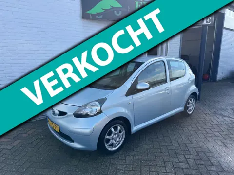 Toyota Aygo 1.0-12V + APK TOT10-04-2027 RECENT BEURT GEHAD