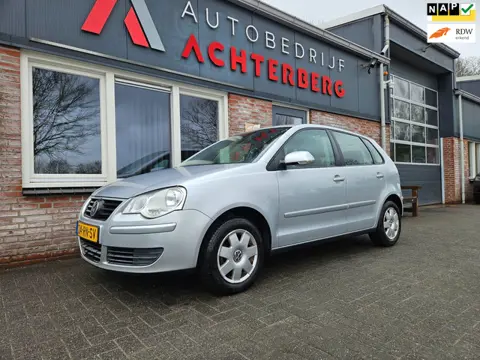 Volkswagen Polo 1.4-16V Sportline Airco! 5-Deurs! Nette Auto! NAP! Nieuwe Apk!