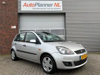 Ford Fiesta 1.3-8V Futura! 5-Deurs! Airco! Nieuwe APK!