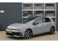 Volkswagen GOLF 1.5 eTSI R-Line| Pano | HUD | HK | IQ | Elek trekhaak