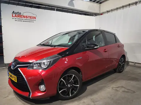 Toyota Yaris 1.5 Hybrid Bi-Tone Navi / Cruise C./ A.Cam./ Climate C.