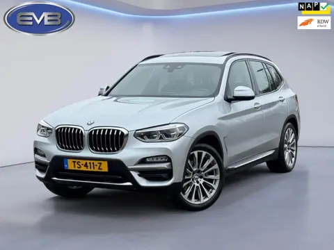 BMW X3 XDrive20i High Executive, panoramadak, lederen sportinterieur, vele opties, NL auto met nap, 