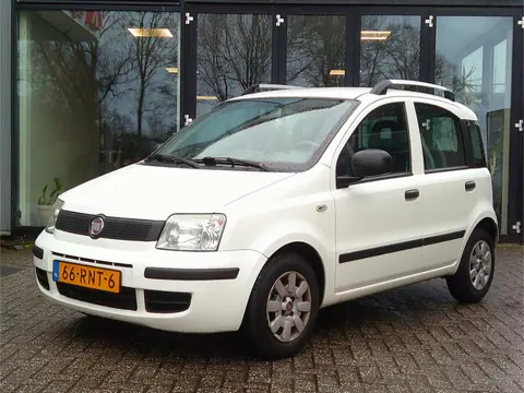 Fiat Panda 1.2 Active Staat in De Krim (bj 2011)