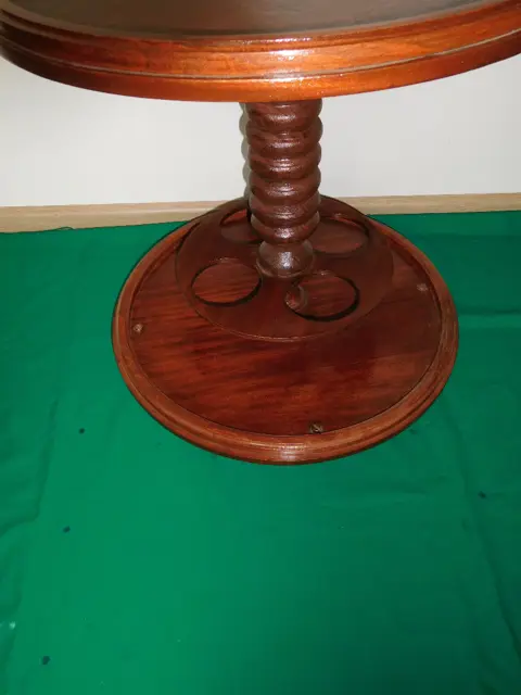 mahonie lampen tafeltje