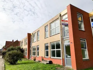 Te huur 3 kamer appartement Spoorstraat, Uithuizen