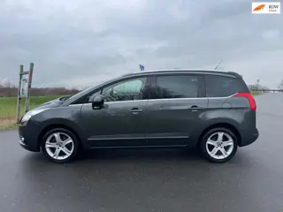 Peugeot 5008 1.6 THP Blue Lease Executive 7p.